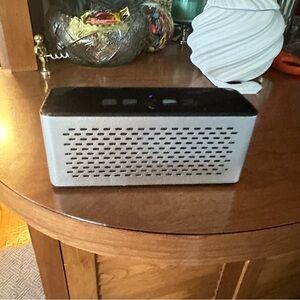 Nuu Splash Waterproof Bluetooth Speaker with USB Charging Cord